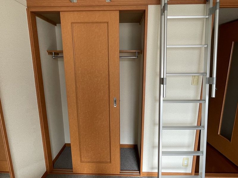 レオパレスコンファース輝 収納