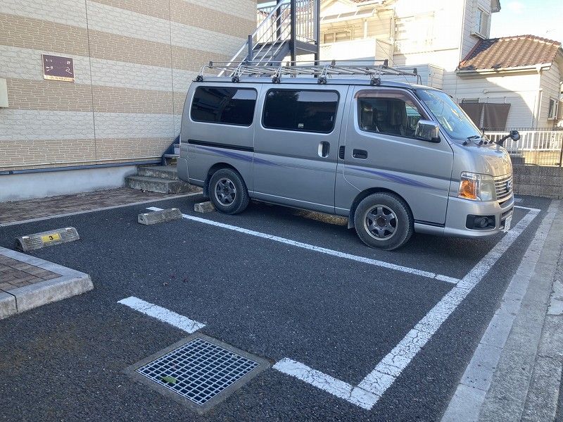 レオパレスＦＵＫＵＷＡ 駐車場