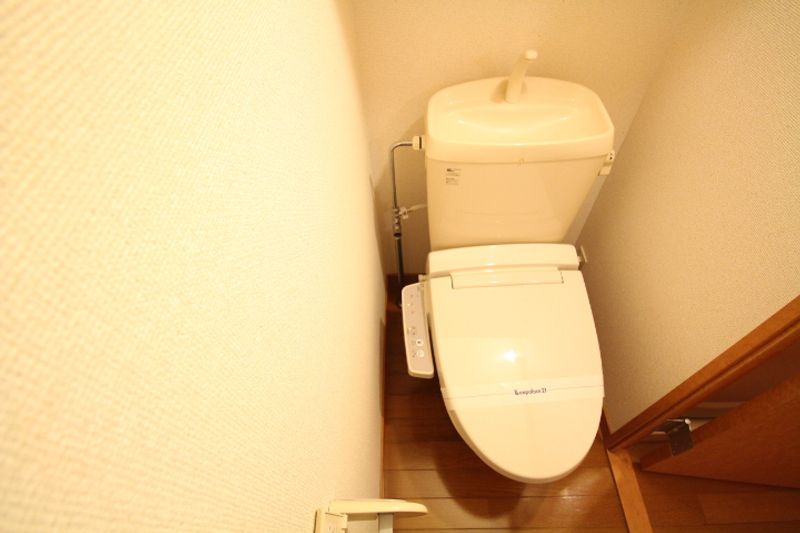 レオパレスアドミラル トイレ
