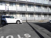 レオパレス神無月 駐車場