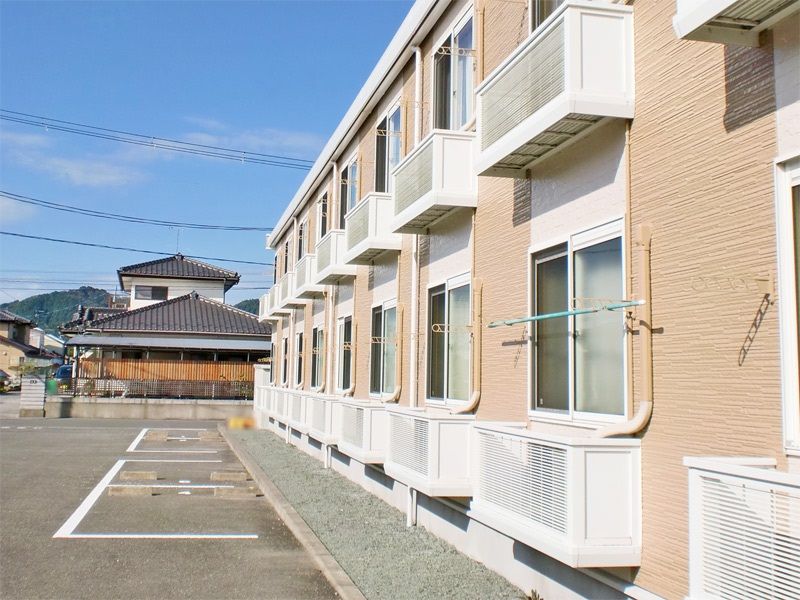 レオパレスフローラ新町 バルコニー