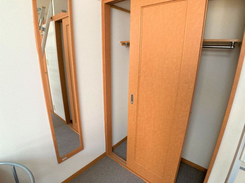 レオパレスプチ　ジャルダン 収納