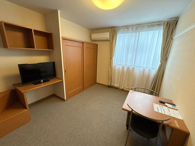 レオパレスＳＢＭ田所 居間