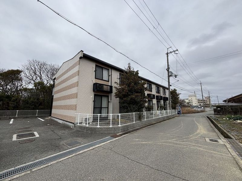 レオパレスＢＯＳＨＵＫＥ大久保 外観