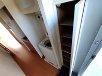レオパレスエクセル岡本 玄関