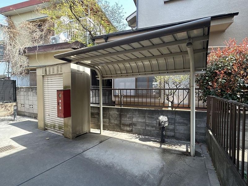 レオパレスパステロ 共用部分