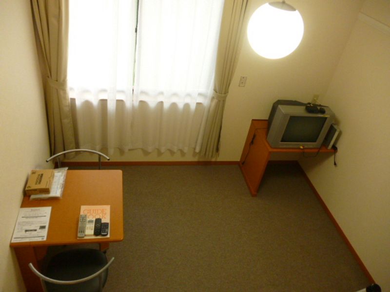 レオパレスモンパレル 居間