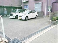 レオパレスナカムラⅠ 駐車場