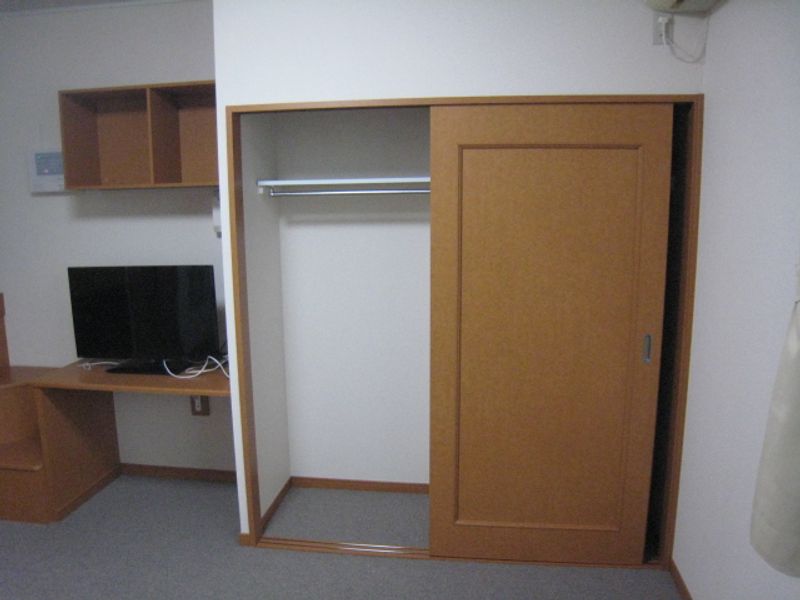 レオパレスりら 収納