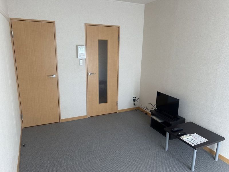 レオパレスオリーブハウスⅤ 居間