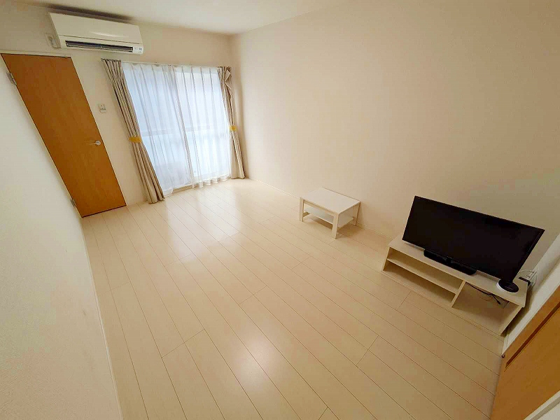 CLEINO Sorgente Living room