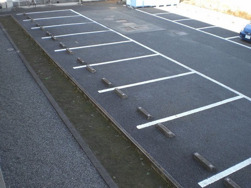 レオパレスボヌール 駐車場
