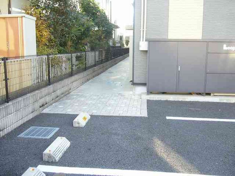 レオパレスバンブー エントランス