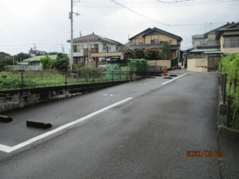 レオパレスサニーヒル尾上 駐車場
