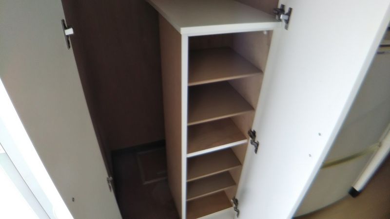 レオネクスト向山 玄関