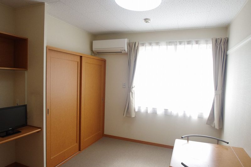 レオパレス瀬田橋本 居間