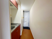 レオパレスシリウス 玄関