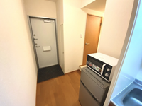 レオパレススターポート３１ 玄関