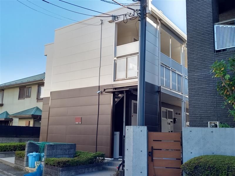 レオパレスシャローム 外観