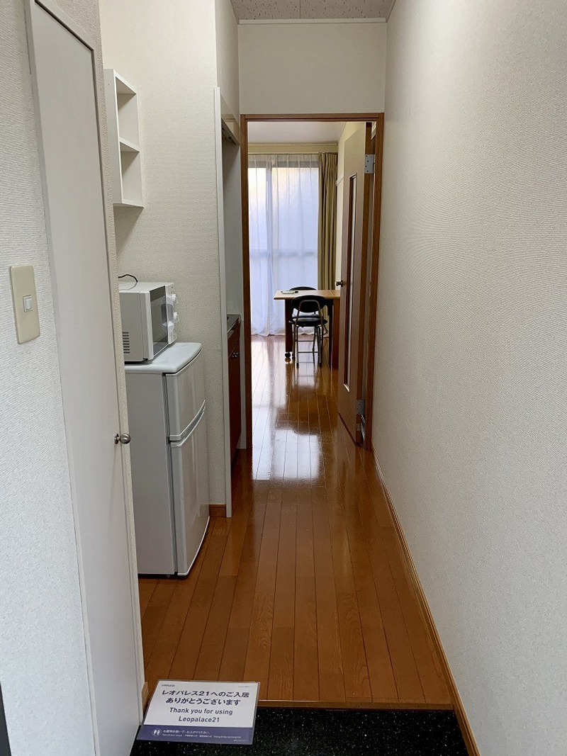 レオパレスヴィーブル 玄関