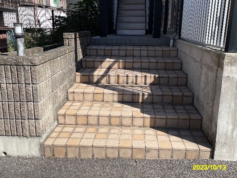 レオパレスひまわり エントランス