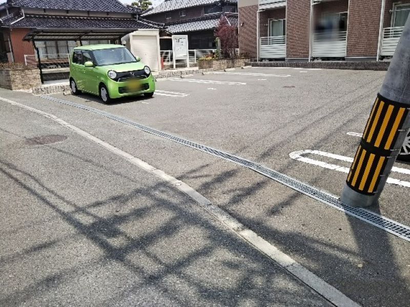 レオネクストときわガーデン 駐車場