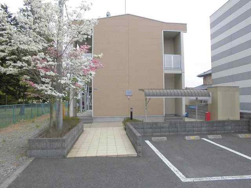 レオパレスグリーンリーフＢ エントランス
