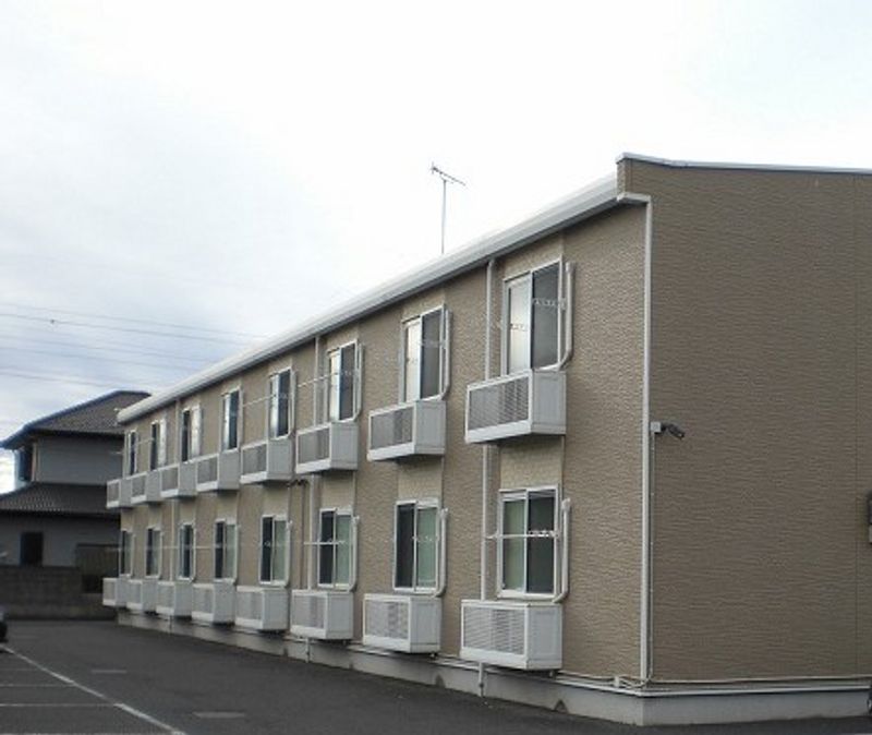 レオパレス坂西 外観
