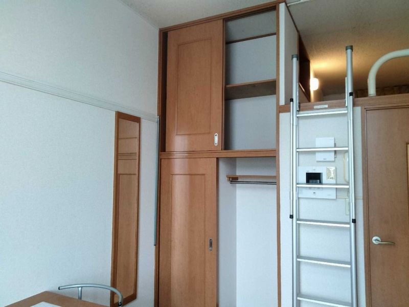 レオパレスピュア 収納
