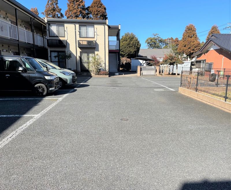 レオパレスサザンウッド 駐車場