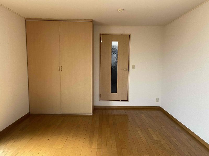 レオパレスラポール 居間