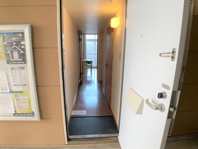 レオパレスサンフラワーⅡ 玄関