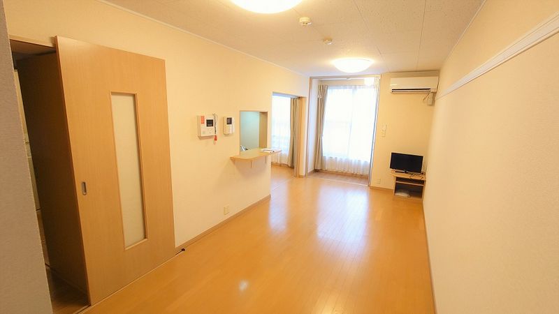 レオパレスたかぎ 居間