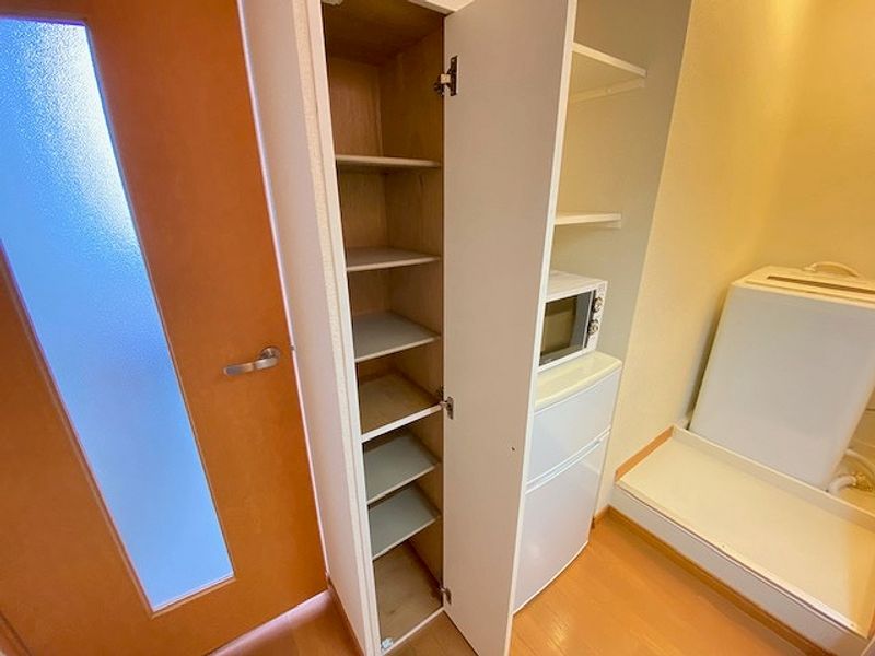 レオパレスグリーンビューイワタ 収納