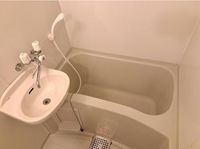 leopalace Sandrine Bathroom