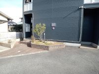 レオパレスリベルタ エントランス