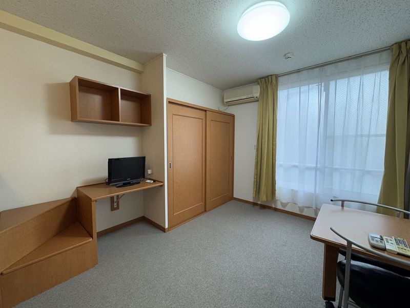レオパレス待夢 居間