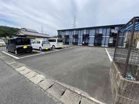 レオパレス日の出 駐車場