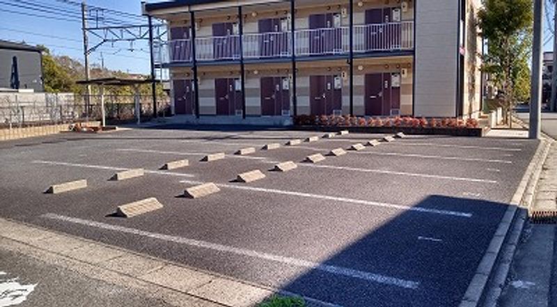 レオパレス常滑北 駐車場