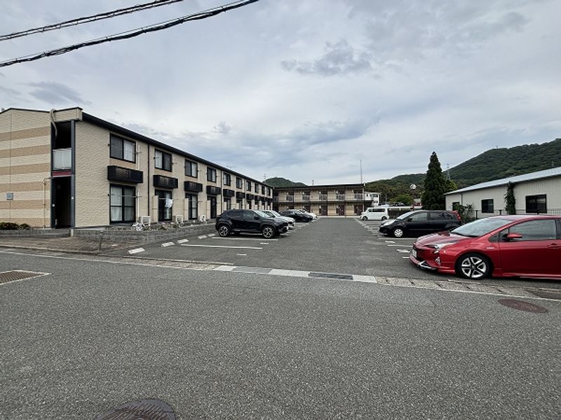 レオパレスＭＵＫＵＮＯ 駐車場