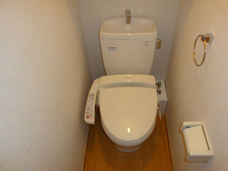 レオパレスソレーユ花園 トイレ