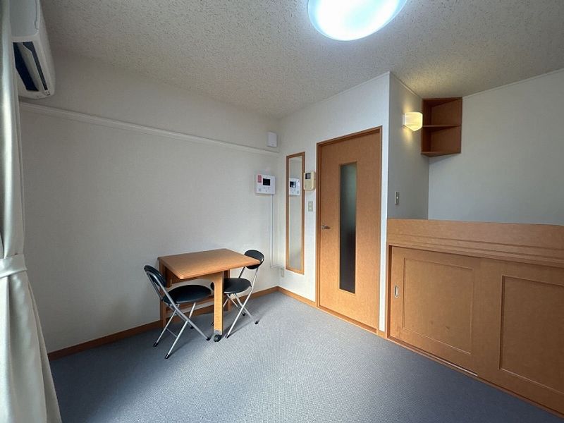 レオパレスクレスト 居間