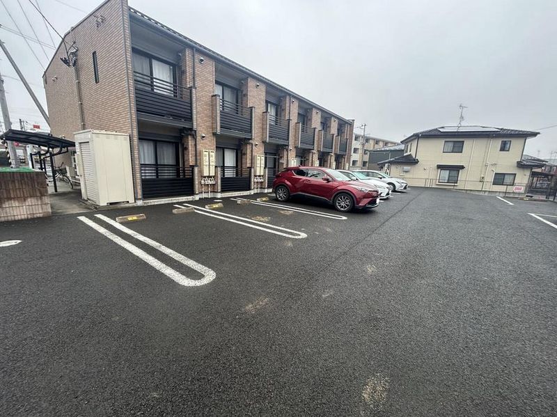 LEONEXT Raijin II Bãi đỗ xe