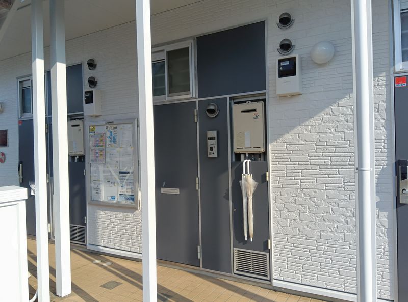 leopalace East Court Entrance