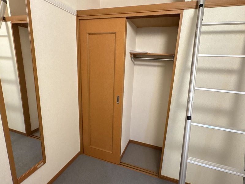 レオパレスエクレール 収納