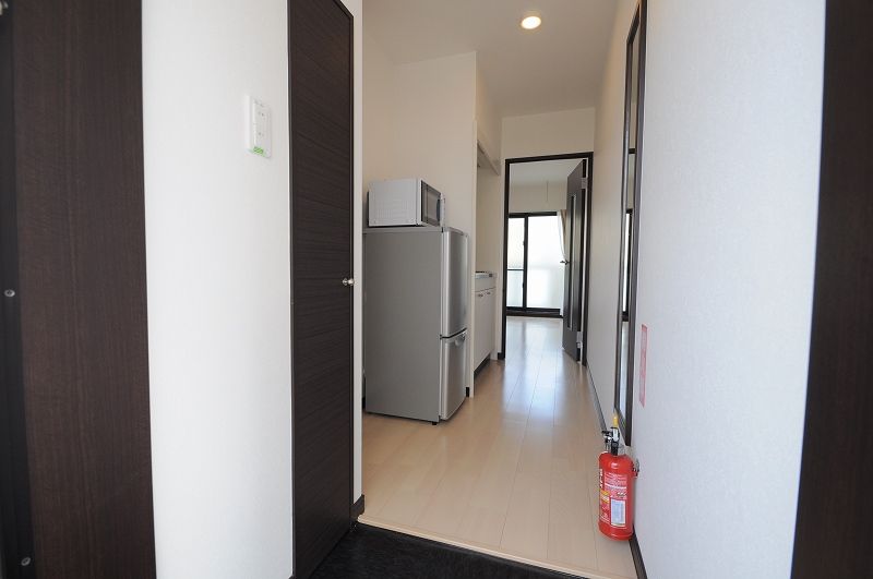 レオネクスト伊祖 玄関