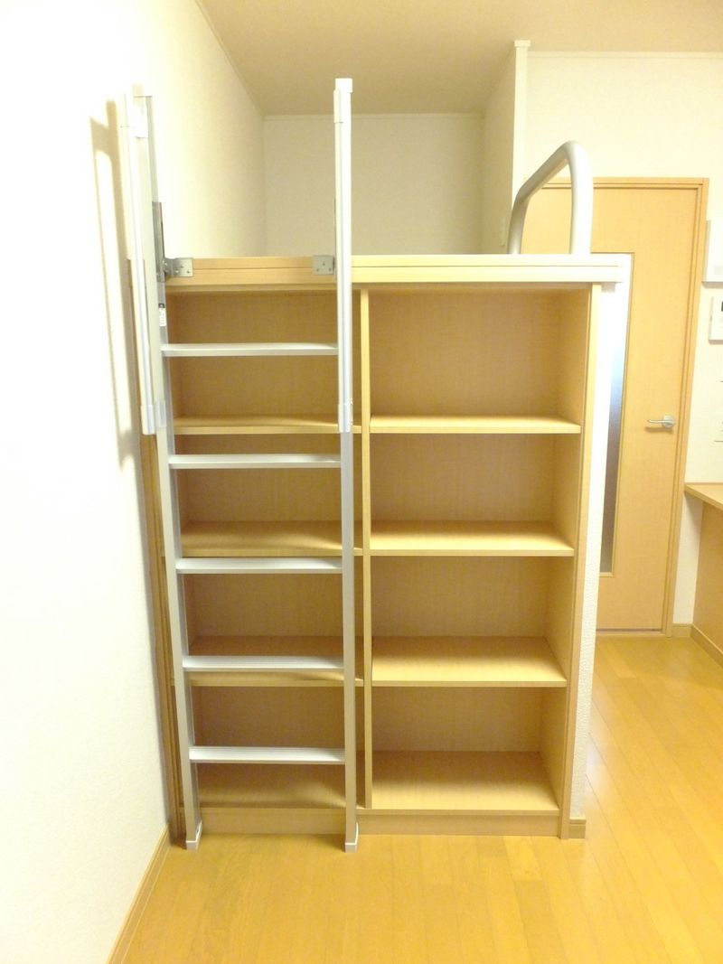 レオパレスエクレール 収納