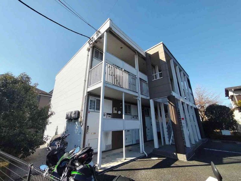 レオパレスさくら小町 外観