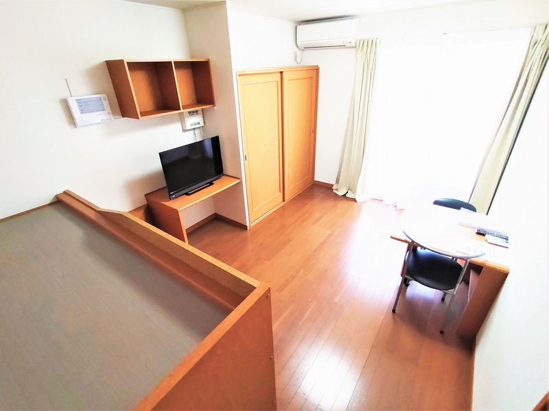 レオパレスえむてぃー 居間