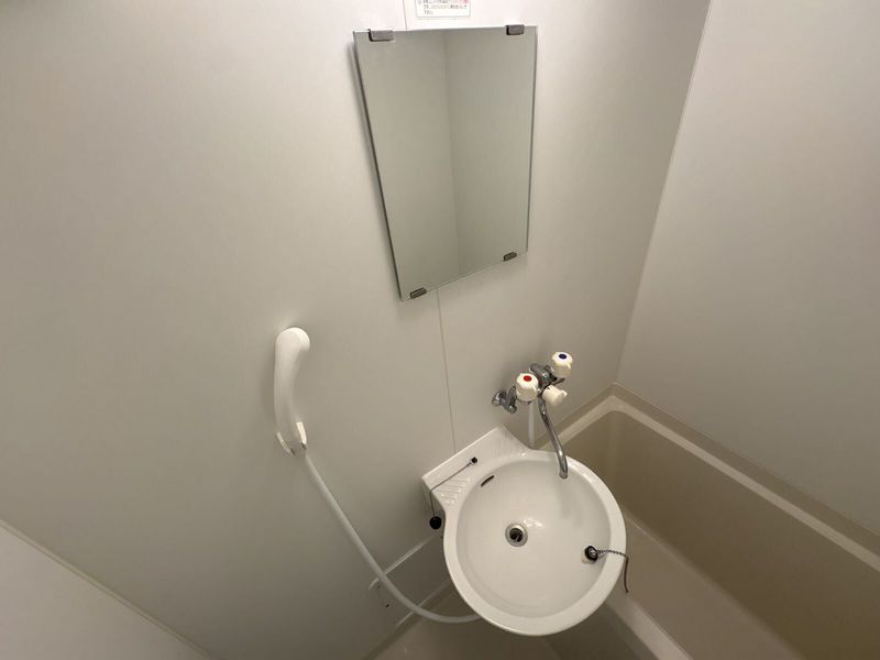 レオパレスサンクフルコート 洗面台